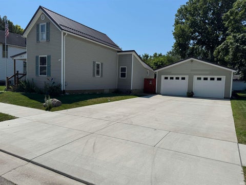 Tiny photo for 261 Columbia Avenue, Peru, IN 46970 (MLS # 202631836)