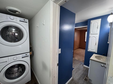 Tiny photo for 261 Columbia Avenue, Peru, IN 46970 (MLS # 202631836)