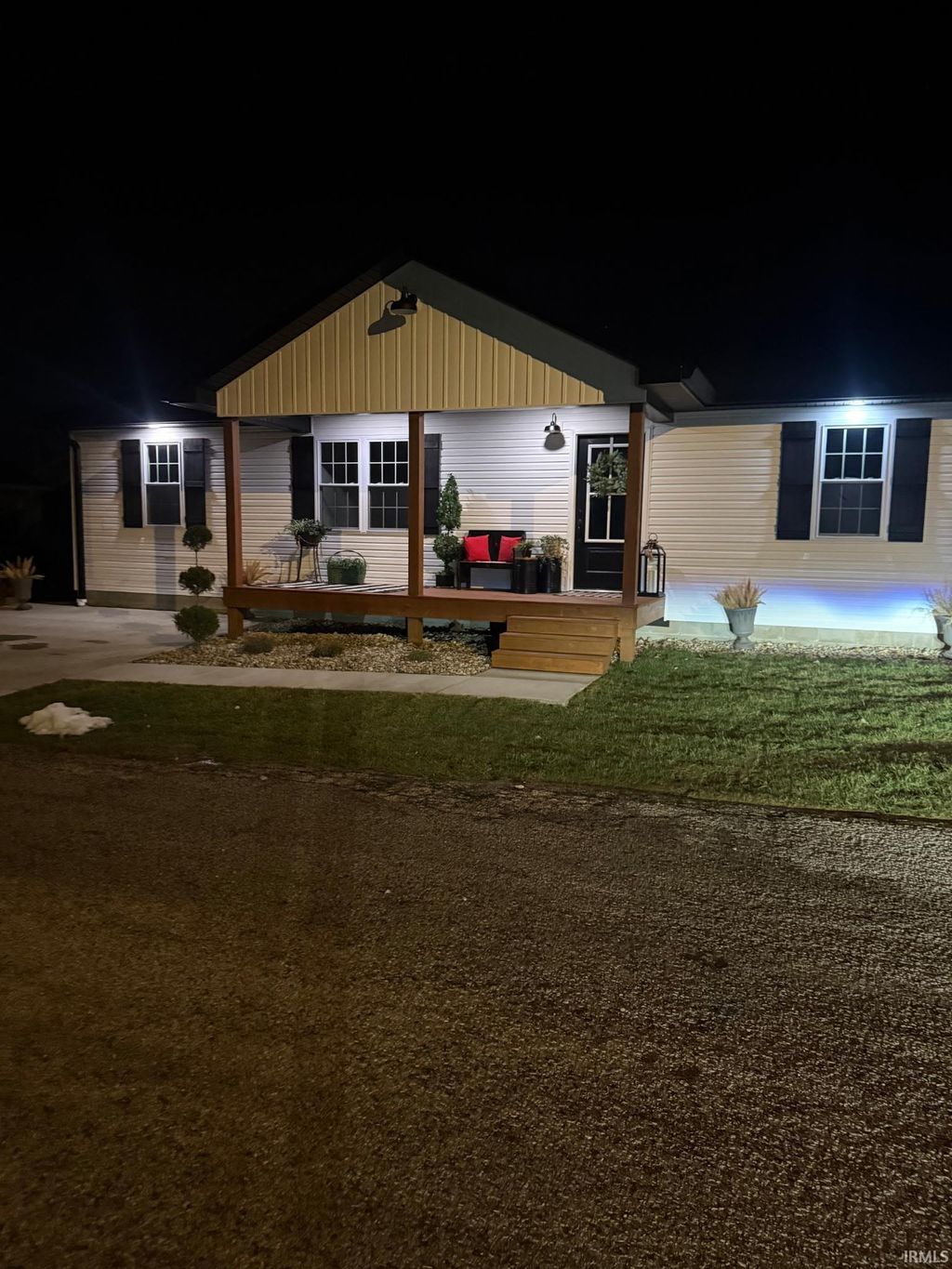 Photo of 111 O Street St, Bedford, IN 47421 (MLS # 202604948)