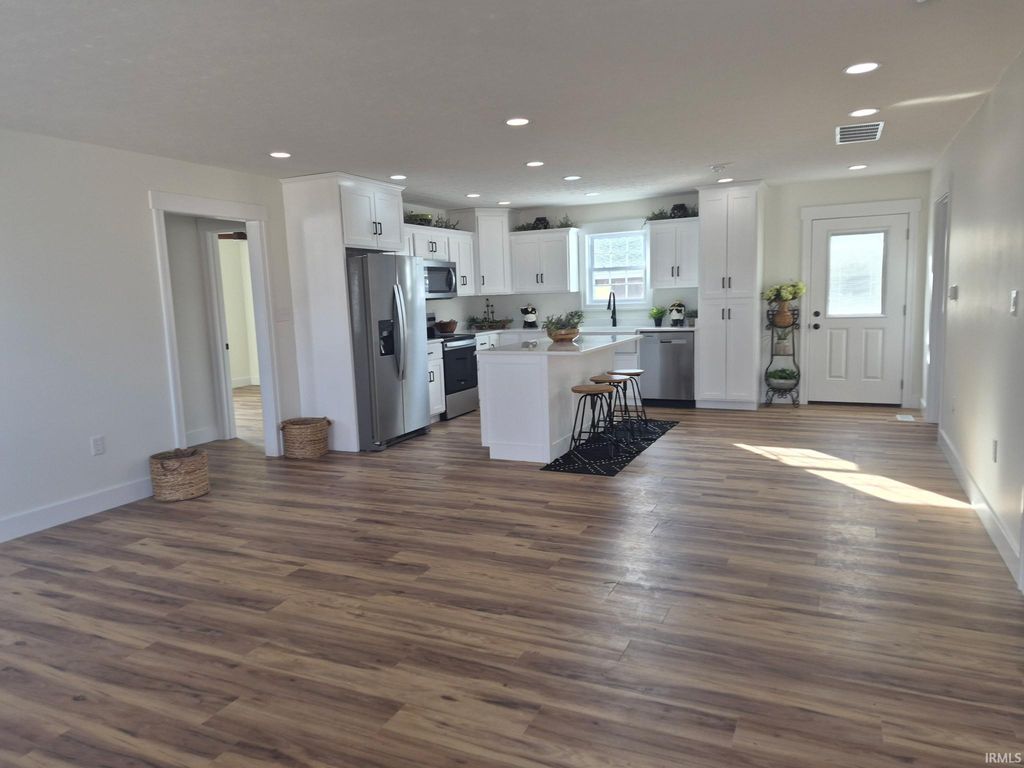 Photo of 111 O Street St, Bedford, IN 47421 (MLS # 202604948)