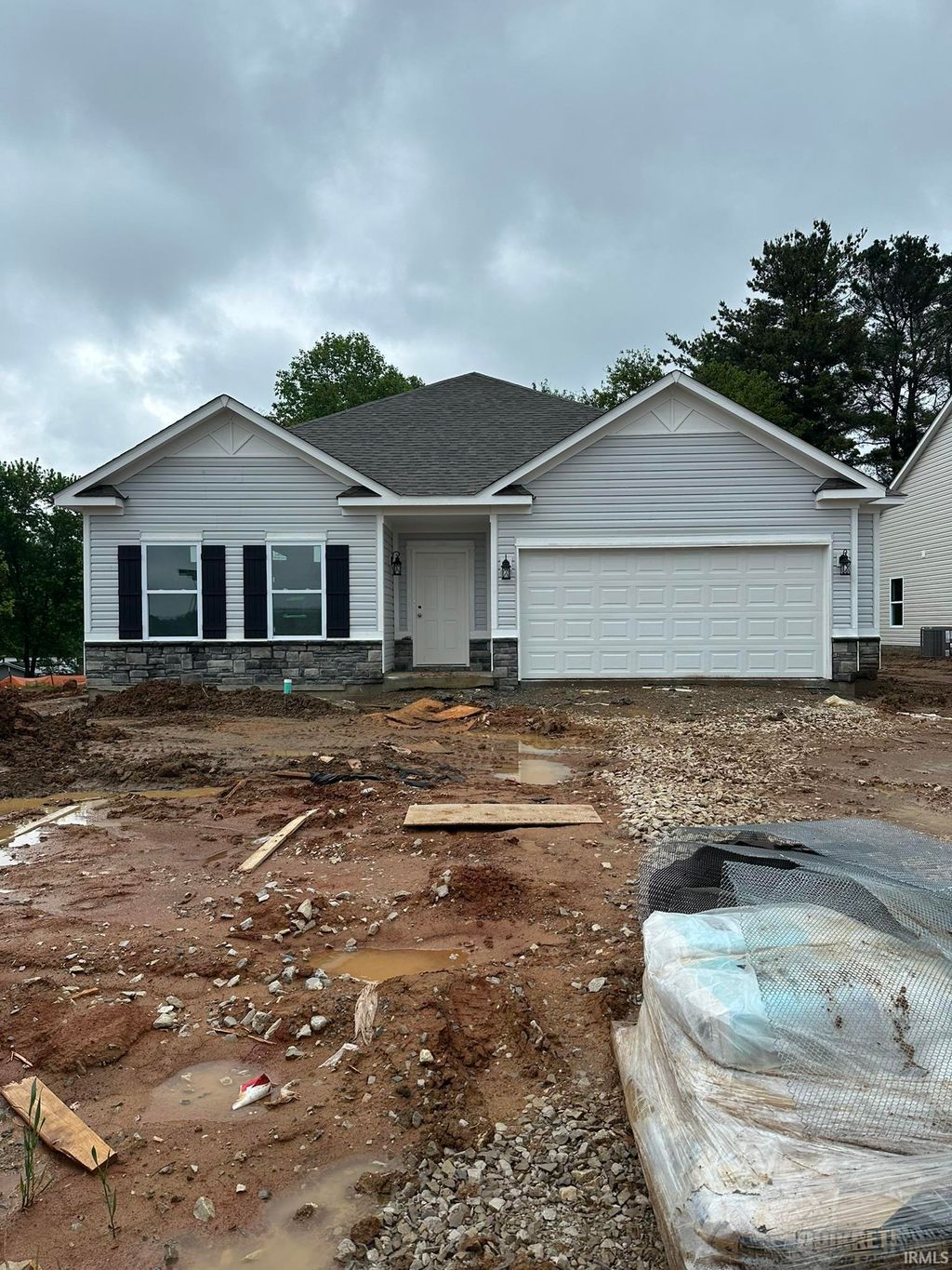 Photo of 4240 N Rosewood Drive, Bloomington, IN 47404 (MLS # 202616244)