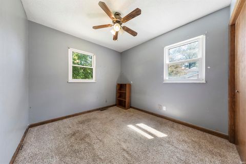 Tiny photo for 952 N County road 575 Road, Richland, IN 47634 (MLS # 202534873)