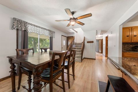 Tiny photo for 952 N County road 575 Road, Richland, IN 47634 (MLS # 202534873)