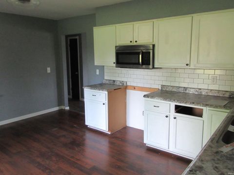 Tiny photo for 128 W HIGH Street, Greentown, IN 46936 (MLS # 202531037)