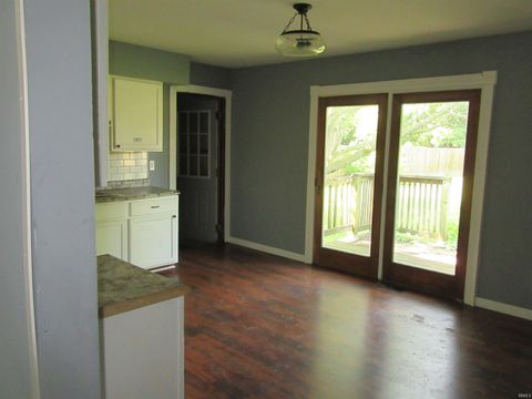 Tiny photo for 128 W HIGH Street, Greentown, IN 46936 (MLS # 202531037)