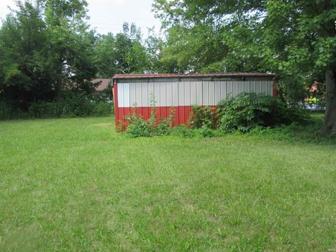 Tiny photo for 128 W HIGH Street, Greentown, IN 46936 (MLS # 202531037)
