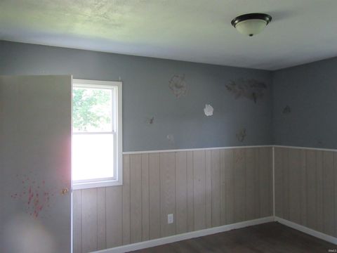 Tiny photo for 128 W HIGH Street, Greentown, IN 46936 (MLS # 202531037)