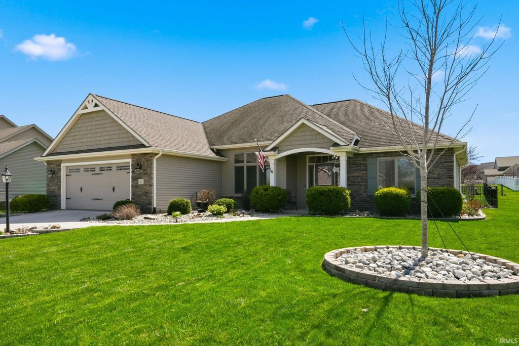 Photo of 11221 Prairie Rose Pass, Roanoke, IN 46783 (MLS # 202612231)