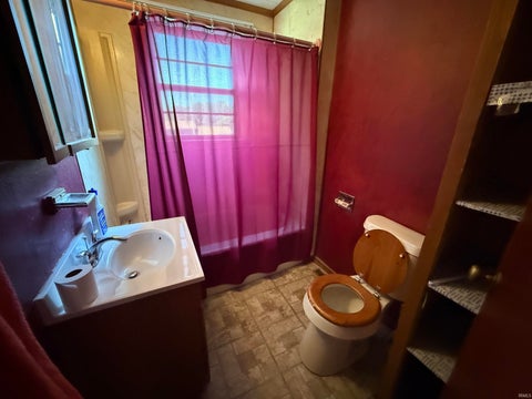Tiny photo for 802 Biddle Street, Logansport, IN 46947 (MLS # 202628016)