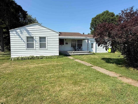 Photo of 802 Biddle Street, Logansport, IN 46947 (MLS # 202628016)