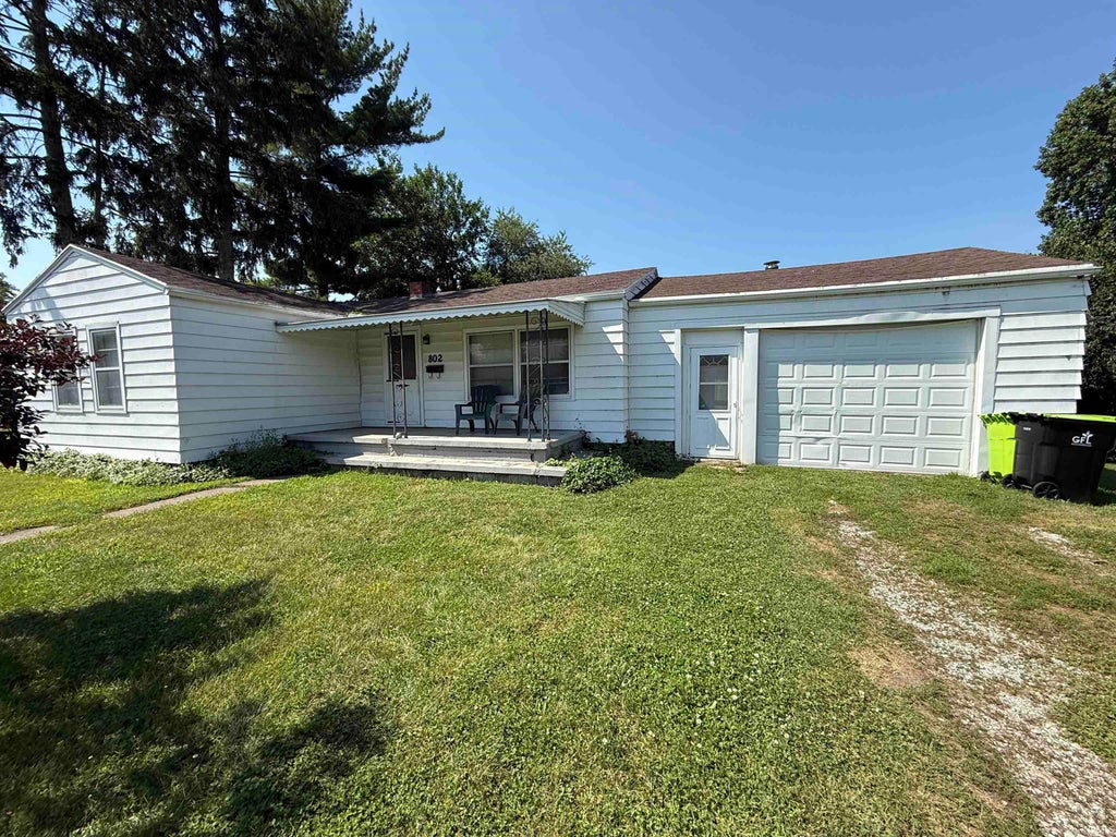 Photo of 802 Biddle Street, Logansport, IN 46947 (MLS # 202628016)