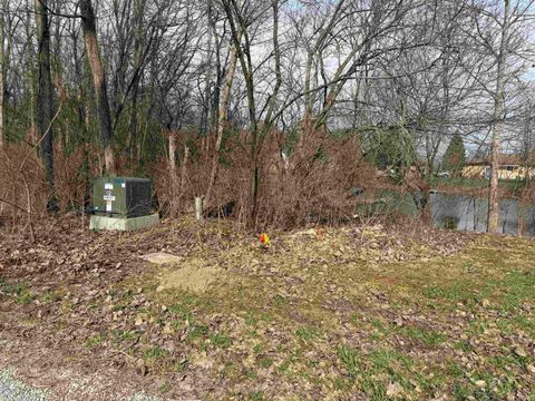 Photo of Lot 17 Executive Boulevard, Syracuse, IN 46567 (MLS # 202608510)