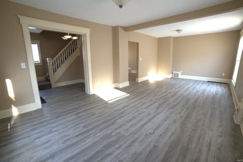 Tiny photo for 120 E 6TH Street, Mishawaka, IN 46544 (MLS # 202639279)