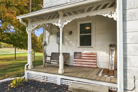 Tiny photo for 1507 E 100 N Road, Logansport, IN 46947 (MLS # 202644695)