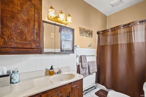 Tiny photo for 1507 E 100 N Road, Logansport, IN 46947 (MLS # 202644695)