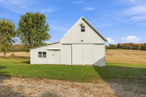 Tiny photo for 1507 E 100 N Road, Logansport, IN 46947 (MLS # 202644695)