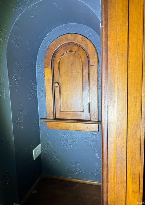 Tiny photo for 1235 W Sycamore Street, Kokomo, IN 46901 (MLS # 202548314)