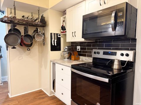 Tiny photo for 1235 W Sycamore Street, Kokomo, IN 46901 (MLS # 202548314)