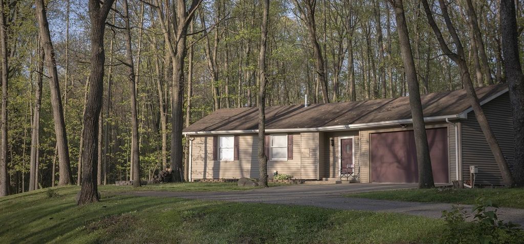 Photo of 175 Lane 650A Snow Lake, Fremont, IN 46737 (MLS # 202617781)