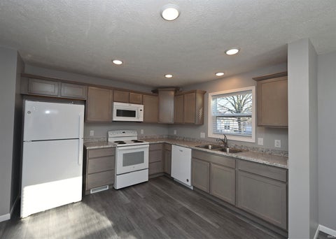 Tiny photo for 601 S Burson Street, Winamac, IN 46996 (MLS # 202633888)