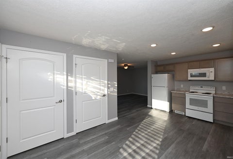 Tiny photo for 601 S Burson Street, Winamac, IN 46996 (MLS # 202633888)