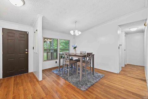 Tiny photo for 4919 E St Rd 58, Bloomfield, IN 47424 (MLS # 202536683)