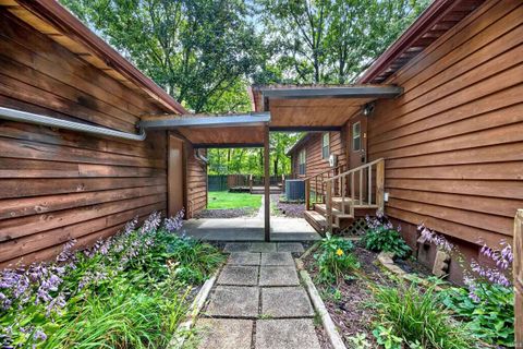 Tiny photo for 4919 E St Rd 58, Bloomfield, IN 47424 (MLS # 202536683)