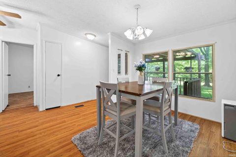 Tiny photo for 4919 E St Rd 58, Bloomfield, IN 47424 (MLS # 202536683)