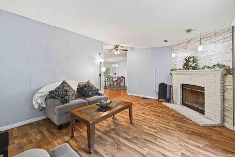 Tiny photo for 4919 E St Rd 58, Bloomfield, IN 47424 (MLS # 202536683)