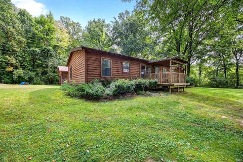 Tiny photo for 4919 E St Rd 58, Bloomfield, IN 47424 (MLS # 202536683)