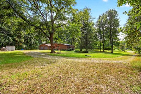 Tiny photo for 4919 E St Rd 58, Bloomfield, IN 47424 (MLS # 202536683)