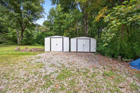 Tiny photo for 4919 E St Rd 58, Bloomfield, IN 47424 (MLS # 202536683)