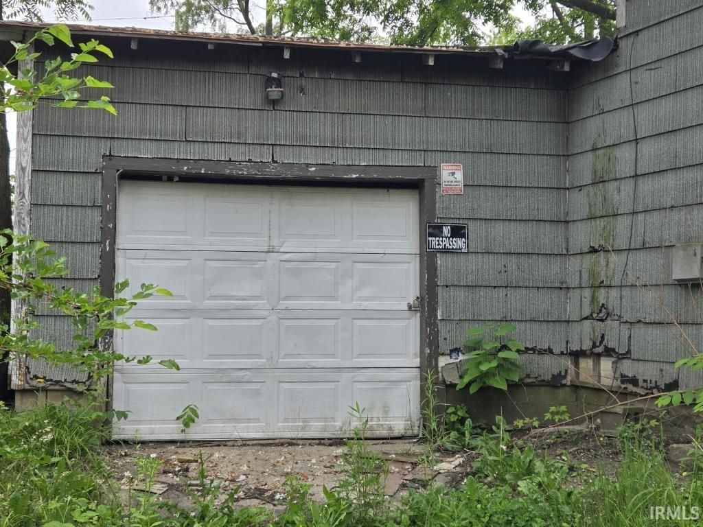 Photo of 416 S 21St Street, New Castle, IN 47362 (MLS # 202620586)