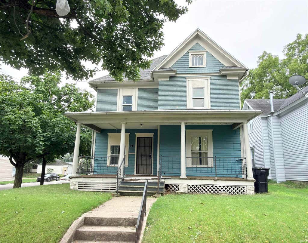 Photo of 134 E Calvert Street, South Bend, IN 46613 (MLS # 202633378)