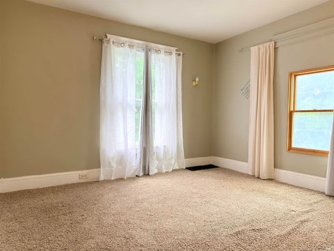 Tiny photo for 134 E Calvert Street, South Bend, IN 46613 (MLS # 202633378)