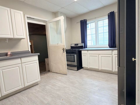Tiny photo for 134 E Calvert Street, South Bend, IN 46613 (MLS # 202633378)