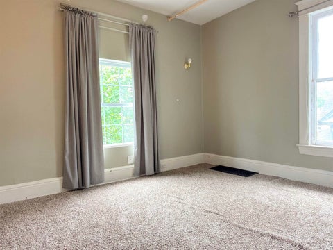Tiny photo for 134 E Calvert Street, South Bend, IN 46613 (MLS # 202633378)