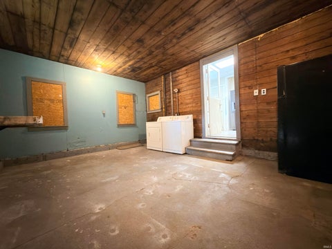 Tiny photo for 134 E Calvert Street, South Bend, IN 46613 (MLS # 202633378)