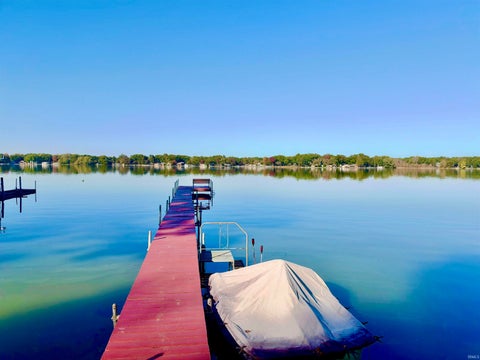 Tiny photo for 11506 E South Avenue, Walkerton, IN 46574 (MLS # 202643554)