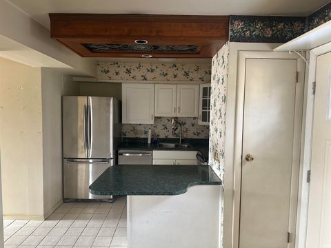 Tiny photo for 1106 W Boulevard Street, Kokomo, IN 46902 (MLS # 202601447)