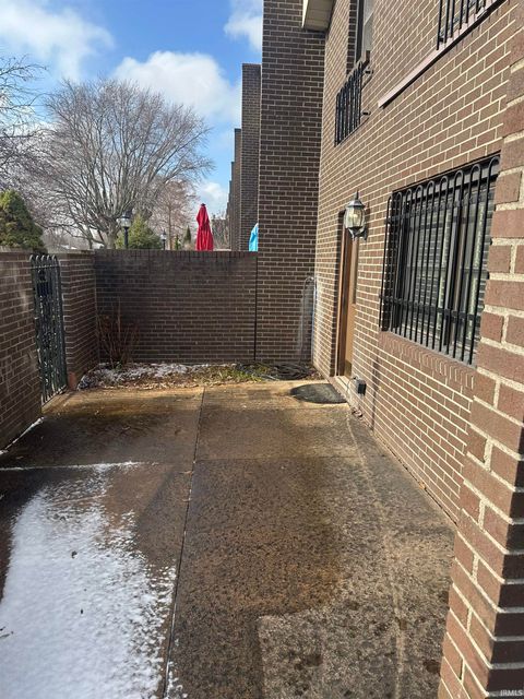 Tiny photo for 1106 W Boulevard Street, Kokomo, IN 46902 (MLS # 202601447)