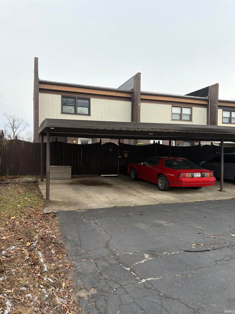 Tiny photo for 1106 W Boulevard Street, Kokomo, IN 46902 (MLS # 202601447)