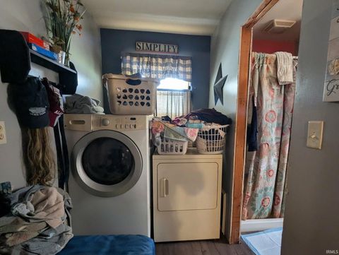 Tiny photo for 415 S Illinois Street, Delphi, IN 46923 (MLS # 202613725)