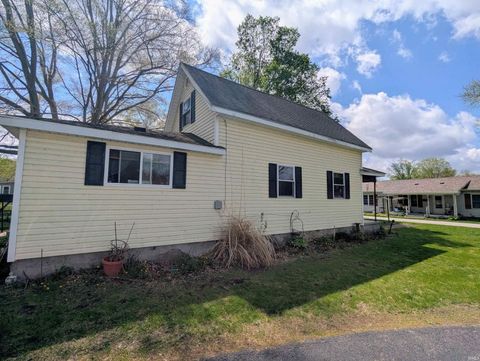 Tiny photo for 415 S Illinois Street, Delphi, IN 46923 (MLS # 202613725)