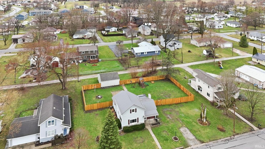 Photo of 800 S Ijams Street, Garrett, IN 46738 (MLS # 202608161)