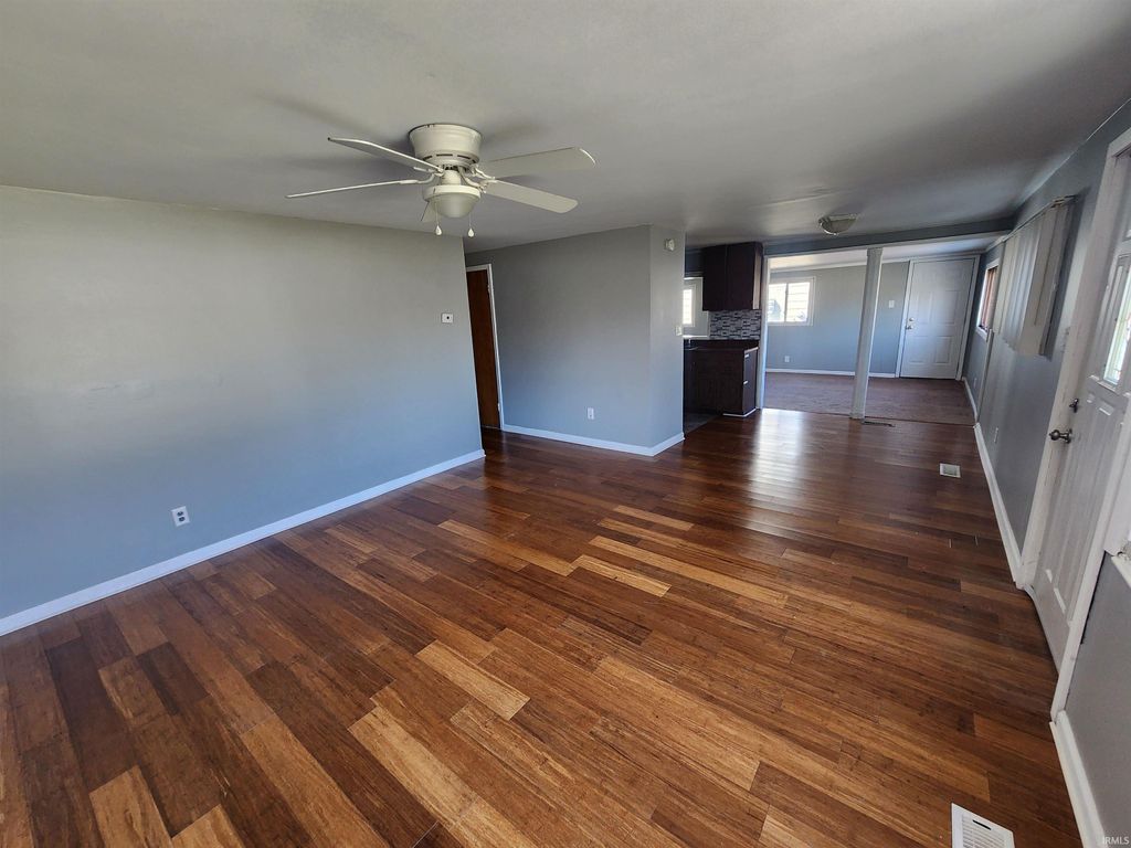 Photo of 2621 Belle Vista Boulevard, Fort Wayne, IN 46809 (MLS # 202606410)