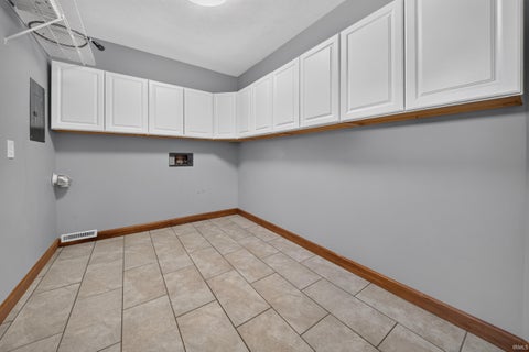 Tiny photo for 11600 Roedel Drive, Evansville, IN 47712 (MLS # 202644894)