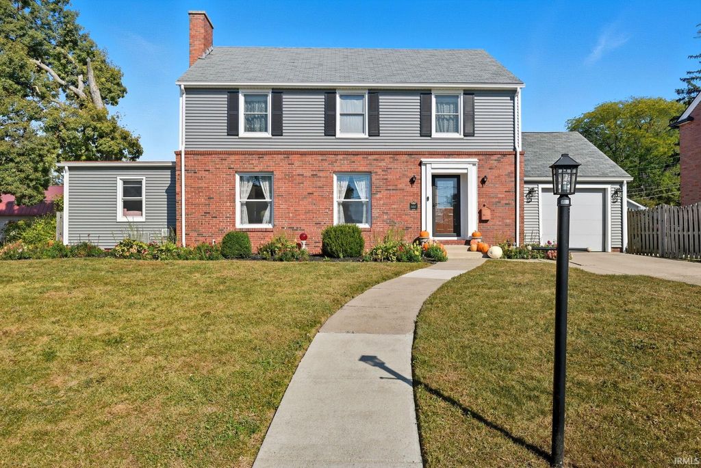 Photo of 602 Cherokee Avenue, Lafayette, IN 47905 (MLS # 202541569)