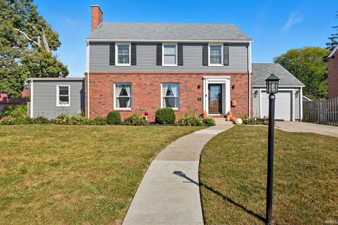 Photo of 602 Cherokee Avenue, Lafayette, IN 47905 (MLS # 202541569)