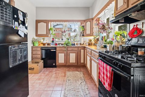 Tiny photo for 1902 N 16th Street, Lafayette, IN 47904 (MLS # 202549511)